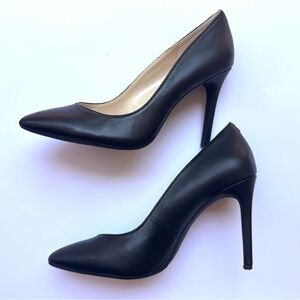 Jessica Simpson Black Pumps - Size 6.5